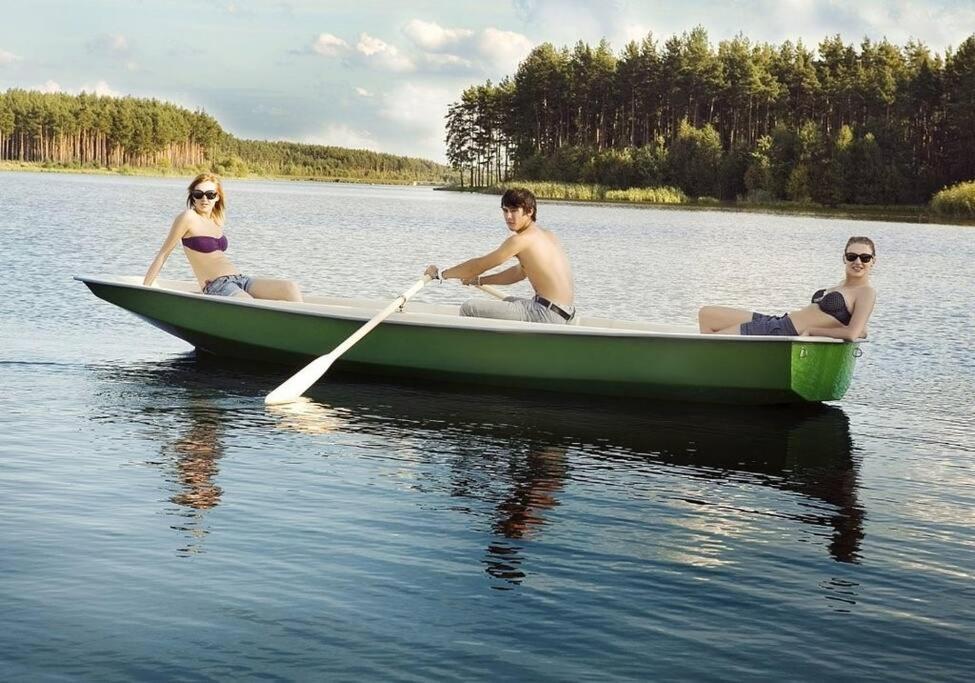Bungalow Direkt Am See, Mit Eigenem Boot 로딩 외부 사진