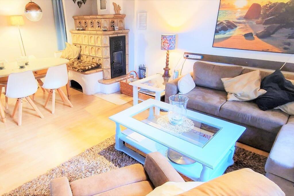 Bungalow Direkt Am See, Mit Eigenem Boot 로딩 외부 사진