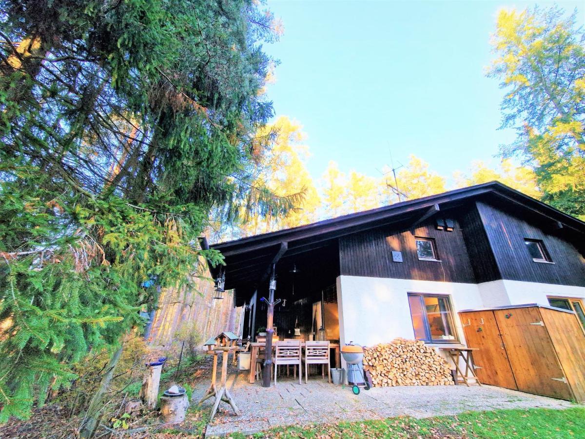 Bungalow Direkt Am See, Mit Eigenem Boot 로딩 외부 사진