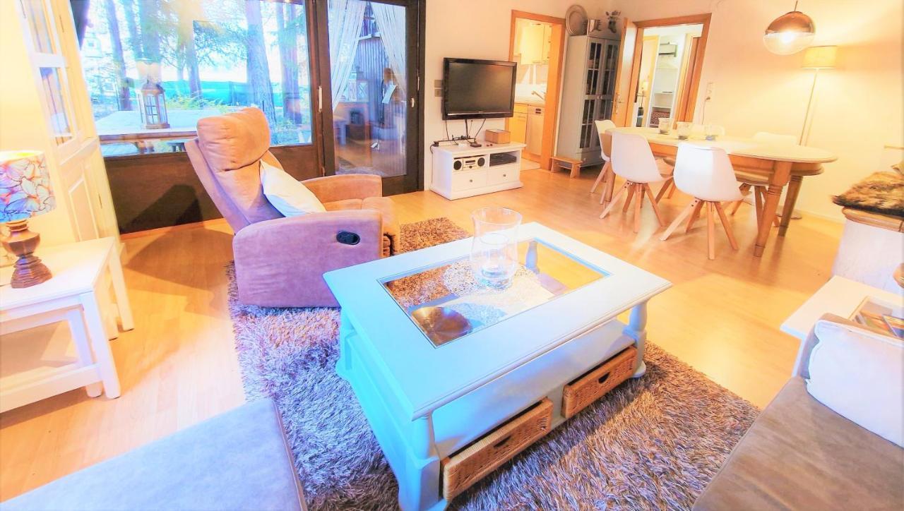 Bungalow Direkt Am See, Mit Eigenem Boot 로딩 외부 사진